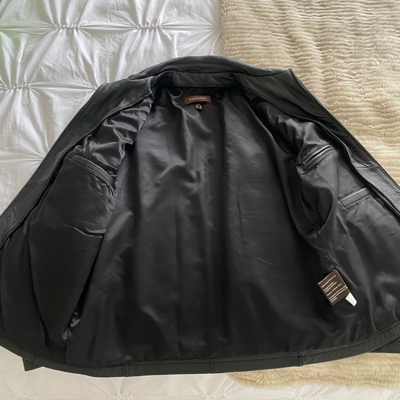 Danier men’s leather jacket - Picture 2 of 4